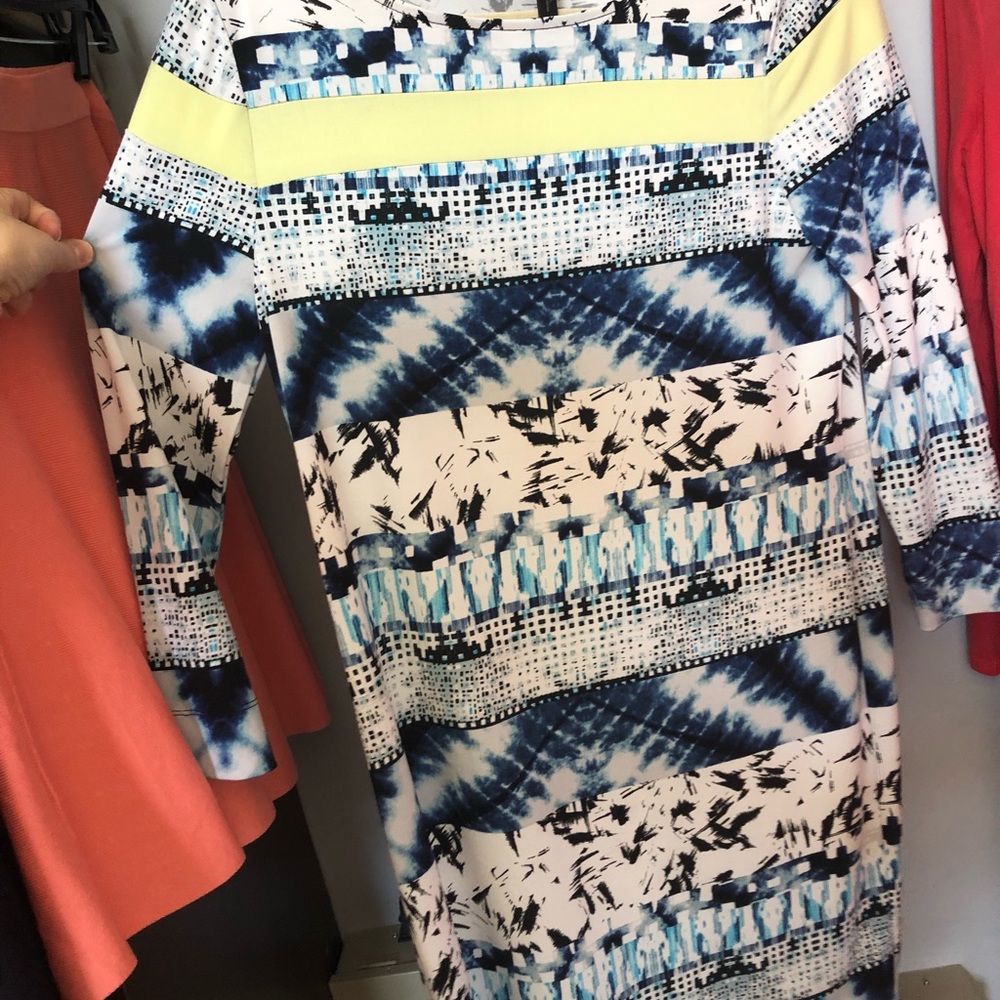 Bcbgmaxazria dress size small